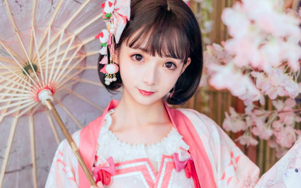 Chinese Clothing. Love at First Sight — 14. Lolita