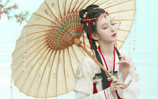 Chinese Clothing. Love at First Sight — 37. Hanfu