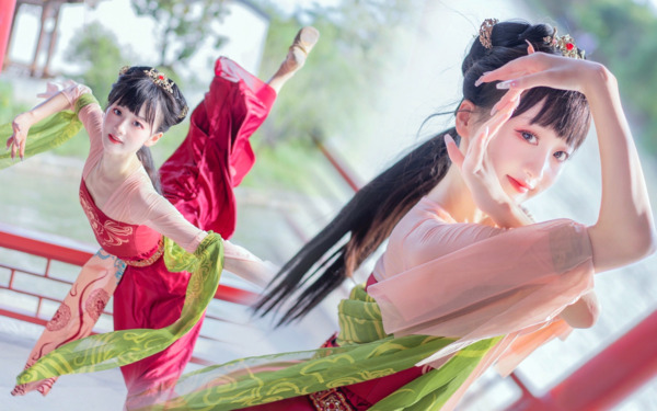 Tong Hua Nichole【曈话Nichole】dances Beauty Pass《美人关》